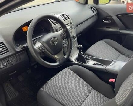 Черный Тойота Авенсис, объемом двигателя 1.8 л и пробегом 260 тыс. км за 8500 $, фото 4 на Automoto.ua