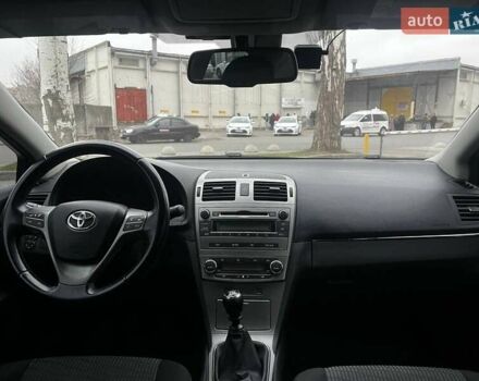 Чорний Тойота Авенсіс, об'ємом двигуна 1.8 л та пробігом 265 тис. км за 8999 $, фото 13 на Automoto.ua