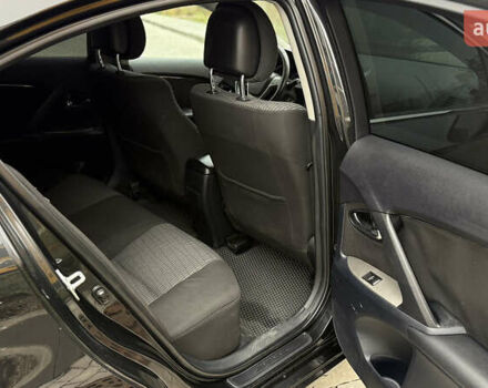 Черный Тойота Авенсис, объемом двигателя 2 л и пробегом 300 тыс. км за 8950 $, фото 38 на Automoto.ua