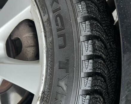 Чорний Тойота Авенсіс, об'ємом двигуна 2 л та пробігом 159 тис. км за 8700 $, фото 12 на Automoto.ua