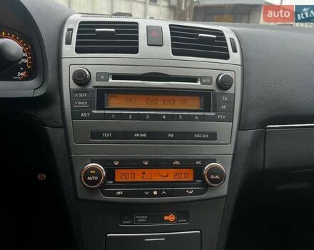 Чорний Тойота Авенсіс, об'ємом двигуна 1.8 л та пробігом 265 тис. км за 8999 $, фото 19 на Automoto.ua
