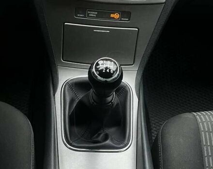 Чорний Тойота Авенсіс, об'ємом двигуна 1.8 л та пробігом 265 тис. км за 8999 $, фото 20 на Automoto.ua