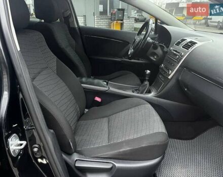 Чорний Тойота Авенсіс, об'ємом двигуна 1.8 л та пробігом 265 тис. км за 8999 $, фото 11 на Automoto.ua