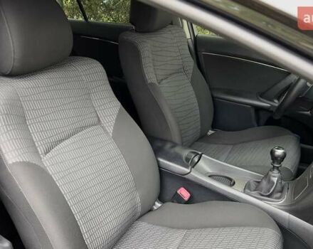 Черный Тойота Авенсис, объемом двигателя 1.8 л и пробегом 260 тыс. км за 8500 $, фото 7 на Automoto.ua