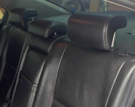 Чорний Тойота Авенсіс, об'ємом двигуна 2 л та пробігом 295 тис. км за 8000 $, фото 3 на Automoto.ua