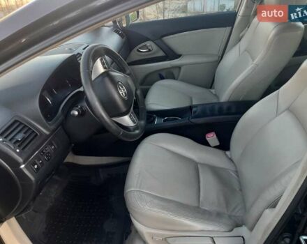 Черный Тойота Авенсис, объемом двигателя 2.01 л и пробегом 267 тыс. км за 9000 $, фото 6 на Automoto.ua