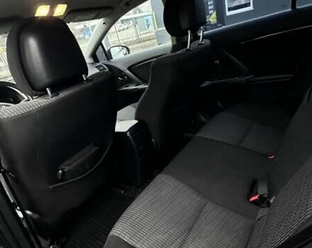 Черный Тойота Авенсис, объемом двигателя 1.8 л и пробегом 221 тыс. км за 7800 $, фото 11 на Automoto.ua