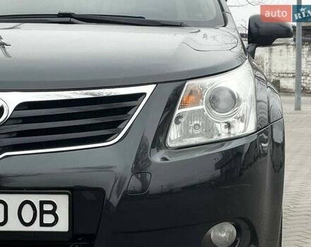 Чорний Тойота Авенсіс, об'ємом двигуна 1.8 л та пробігом 265 тис. км за 8999 $, фото 7 на Automoto.ua