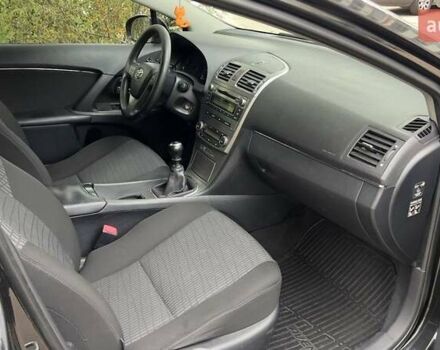Черный Тойота Авенсис, объемом двигателя 1.8 л и пробегом 260 тыс. км за 8500 $, фото 5 на Automoto.ua