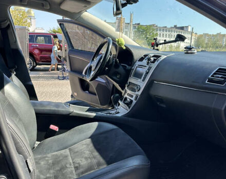 Черный Тойота Авенсис, объемом двигателя 2 л и пробегом 157 тыс. км за 11900 $, фото 8 на Automoto.ua