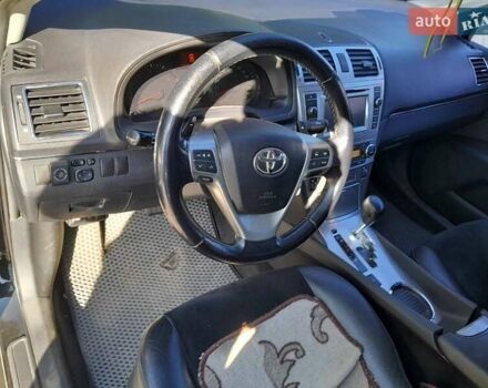 Черный Тойота Авенсис, объемом двигателя 2 л и пробегом 240 тыс. км за 10500 $, фото 3 на Automoto.ua