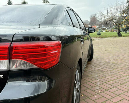 Чорний Тойота Авенсіс, об'ємом двигуна 2 л та пробігом 225 тис. км за 10650 $, фото 3 на Automoto.ua