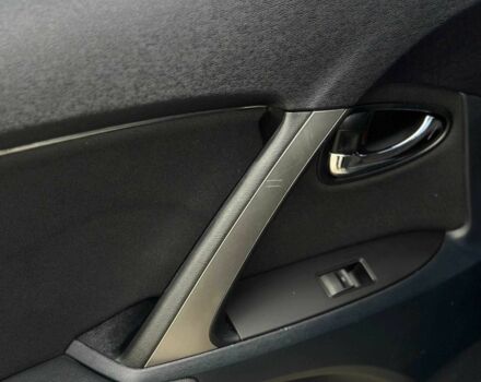 Черный Тойота Авенсис, объемом двигателя 1.8 л и пробегом 275 тыс. км за 10850 $, фото 7 на Automoto.ua