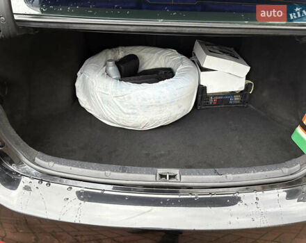 Чорний Тойота Авенсіс, об'ємом двигуна 2 л та пробігом 225 тис. км за 10650 $, фото 10 на Automoto.ua