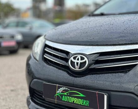 Черный Тойота Авенсис, объемом двигателя 1.8 л и пробегом 275 тыс. км за 10850 $, фото 3 на Automoto.ua