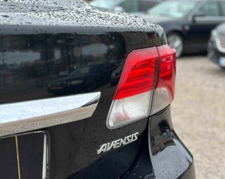Черный Тойота Авенсис, объемом двигателя 1.8 л и пробегом 275 тыс. км за 10850 $, фото 5 на Automoto.ua