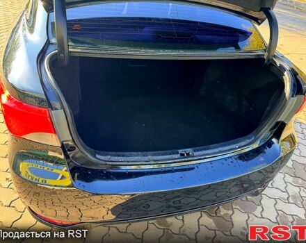 Черный Тойота Авенсис, объемом двигателя 1.8 л и пробегом 275 тыс. км за 10650 $, фото 12 на Automoto.ua
