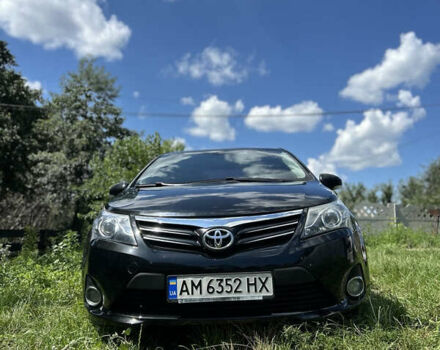 Черный Тойота Авенсис, объемом двигателя 1.8 л и пробегом 187 тыс. км за 10000 $, фото 1 на Automoto.ua