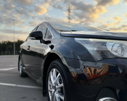 Чорний Тойота Авенсіс, об'ємом двигуна 1.8 л та пробігом 273 тис. км за 9700 $, фото 9 на Automoto.ua