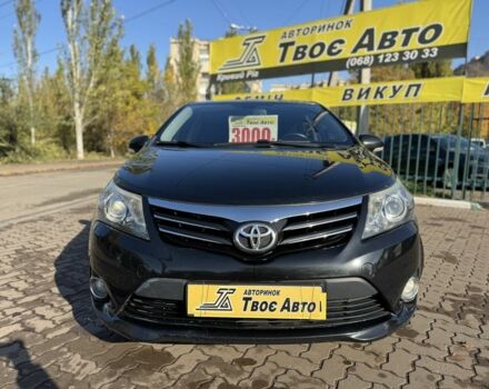 Черный Тойота Авенсис, объемом двигателя 1.8 л и пробегом 275 тыс. км за 10650 $, фото 1 на Automoto.ua