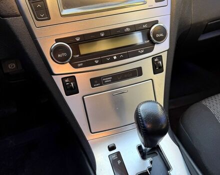 Черный Тойота Авенсис, объемом двигателя 1.8 л и пробегом 275 тыс. км за 10650 $, фото 11 на Automoto.ua