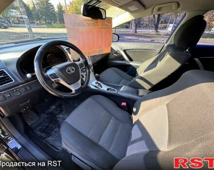 Черный Тойота Авенсис, объемом двигателя 1.8 л и пробегом 275 тыс. км за 10650 $, фото 6 на Automoto.ua