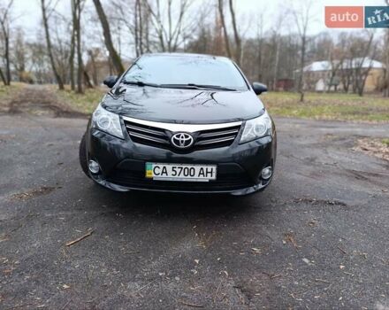Черный Тойота Авенсис, объемом двигателя 2 л и пробегом 177 тыс. км за 11600 $, фото 1 на Automoto.ua
