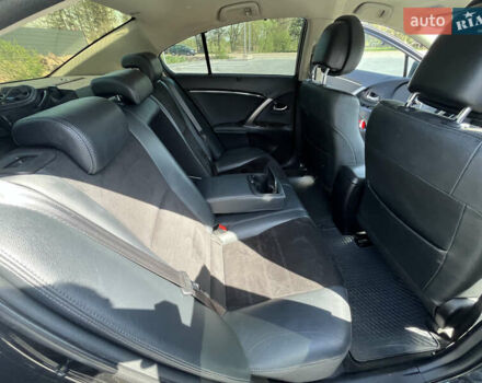 Черный Тойота Авенсис, объемом двигателя 2 л и пробегом 222 тыс. км за 10600 $, фото 11 на Automoto.ua