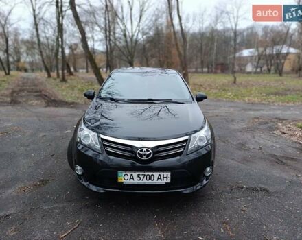 Черный Тойота Авенсис, объемом двигателя 2 л и пробегом 177 тыс. км за 11600 $, фото 3 на Automoto.ua