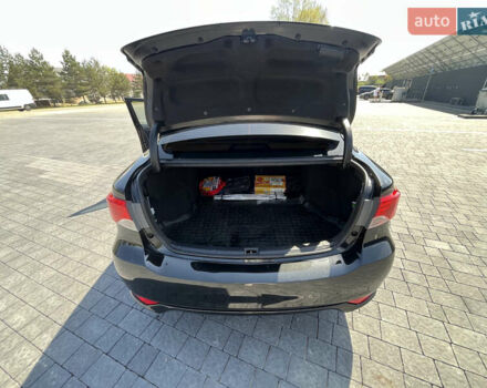 Черный Тойота Авенсис, объемом двигателя 2 л и пробегом 222 тыс. км за 10600 $, фото 17 на Automoto.ua