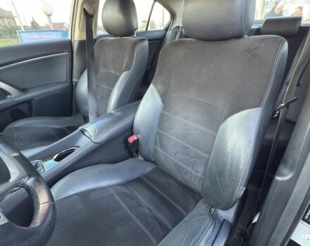 Черный Тойота Авенсис, объемом двигателя 2 л и пробегом 130 тыс. км за 10900 $, фото 7 на Automoto.ua