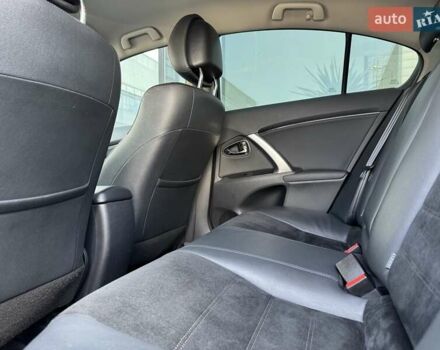 Чорний Тойота Авенсіс, об'ємом двигуна 2.23 л та пробігом 132 тис. км за 15500 $, фото 19 на Automoto.ua