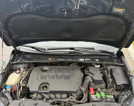 Черный Тойота Авенсис, объемом двигателя 1.8 л и пробегом 188 тыс. км за 15500 $, фото 4 на Automoto.ua