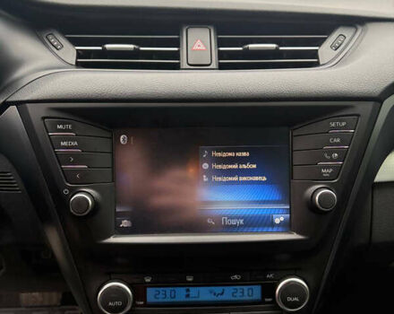 Черный Тойота Авенсис, объемом двигателя 1.8 л и пробегом 188 тыс. км за 15500 $, фото 15 на Automoto.ua