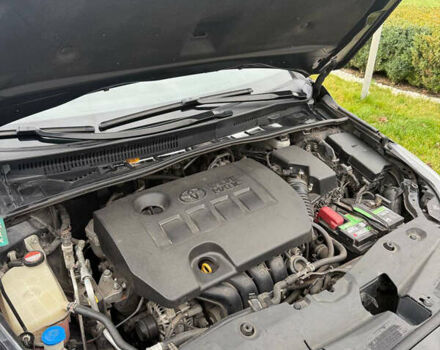 Черный Тойота Авенсис, объемом двигателя 1.8 л и пробегом 188 тыс. км за 15500 $, фото 2 на Automoto.ua