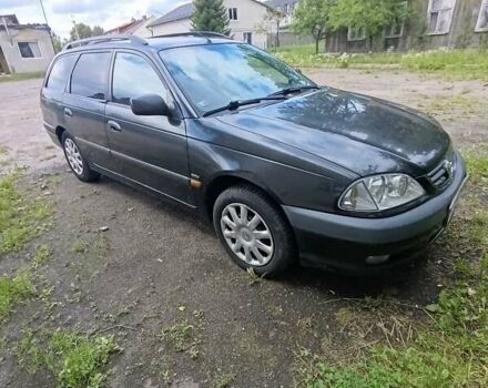 Чорний Тойота Авенсіс, об'ємом двигуна 1.8 л та пробігом 350 тис. км за 1900 $, фото 9 на Automoto.ua