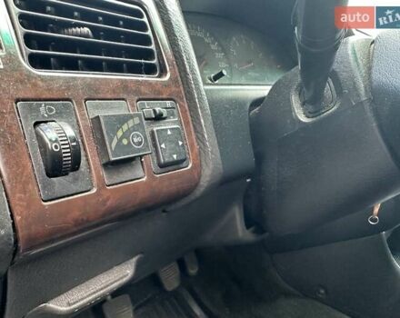 Черный Тойота Авенсис, объемом двигателя 1.6 л и пробегом 317 тыс. км за 3600 $, фото 13 на Automoto.ua