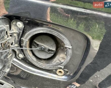 Черный Тойота Авенсис, объемом двигателя 1.6 л и пробегом 317 тыс. км за 3600 $, фото 16 на Automoto.ua