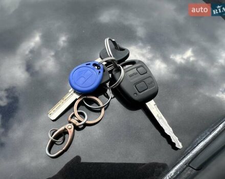 Черный Тойота Авенсис, объемом двигателя 1.6 л и пробегом 317 тыс. км за 3600 $, фото 18 на Automoto.ua