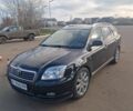 Черный Тойота Авенсис, объемом двигателя 2 л и пробегом 405 тыс. км за 5300 $, фото 1 на Automoto.ua