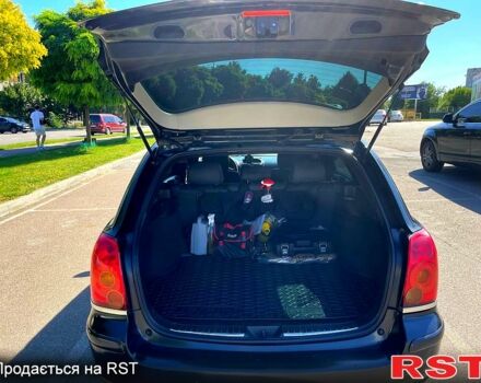 Чорний Тойота Авенсіс, об'ємом двигуна 2 л та пробігом 264 тис. км за 5400 $, фото 6 на Automoto.ua