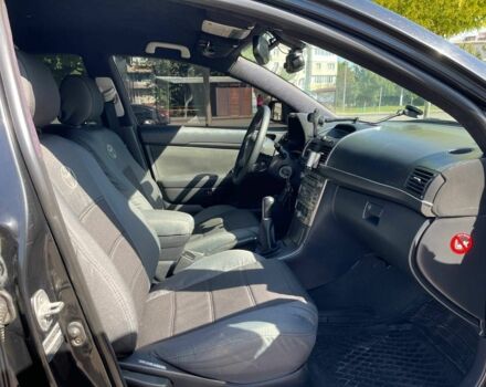 Черный Тойота Авенсис, объемом двигателя 2 л и пробегом 400 тыс. км за 5300 $, фото 6 на Automoto.ua