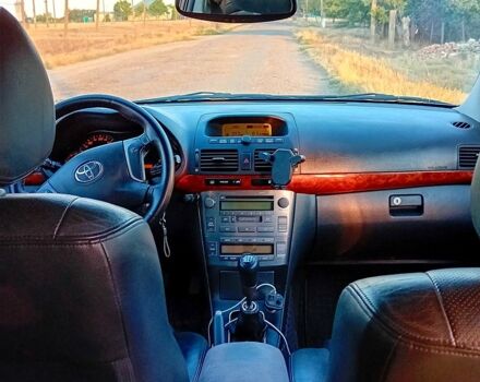 Черный Тойота Авенсис, объемом двигателя 2 л и пробегом 364 тыс. км за 6800 $, фото 7 на Automoto.ua