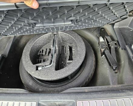 Черный Тойота Авенсис, объемом двигателя 2 л и пробегом 350 тыс. км за 2350 $, фото 18 на Automoto.ua