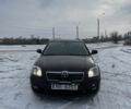Черный Тойота Авенсис, объемом двигателя 2 л и пробегом 350 тыс. км за 2850 $, фото 1 на Automoto.ua
