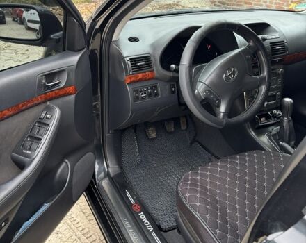 Черный Тойота Авенсис, объемом двигателя 1.8 л и пробегом 251 тыс. км за 48000 $, фото 10 на Automoto.ua