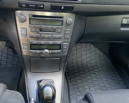 Черный Тойота Авенсис, объемом двигателя 2 л и пробегом 234 тыс. км за 6800 $, фото 9 на Automoto.ua