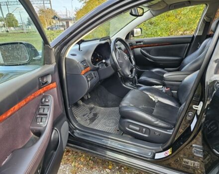 Черный Тойота Авенсис, объемом двигателя 2 л и пробегом 350 тыс. км за 2350 $, фото 11 на Automoto.ua