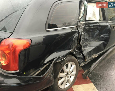 Чорний Тойота Авенсіс, об'ємом двигуна 2 л та пробігом 320 тис. км за 3700 $, фото 10 на Automoto.ua