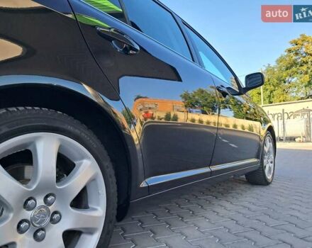 Чорний Тойота Авенсіс, об'ємом двигуна 2 л та пробігом 218 тис. км за 6500 $, фото 42 на Automoto.ua